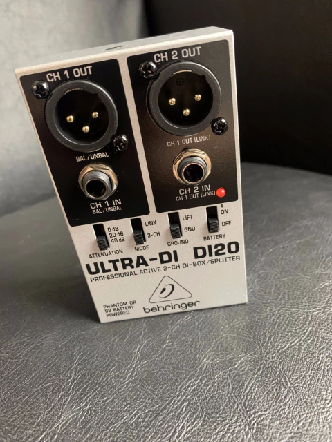 Caja Directa Activa Behringer di20