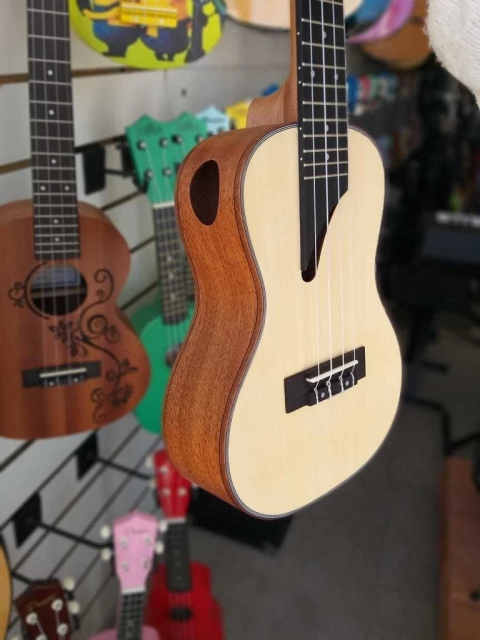 Ukelele Concierto Ashland uk244