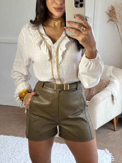 Short de Couro Eco Cáqui - comprar online