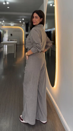 Conjunto Georges Cinza na internet