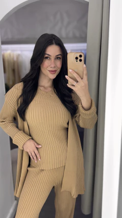 Conjunto Yvis Caramelo na internet