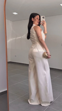 Macacão Flat Creme na internet