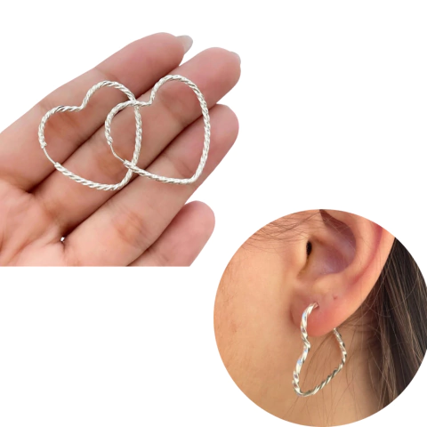 Brinco Argola coraçao torcida prata legítima 925 3cm