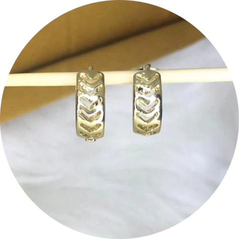 Brinco Argola Setas Banhado a ouro 18k garantia Antialérgico