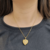 Colar com 1 foto relicário coração telado pequeno folheado a ouro 18k - comprar online