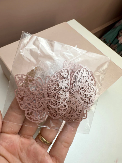 borboleta vazada, nude