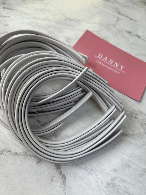 TIARA PLASTICO BRANCA 10MM