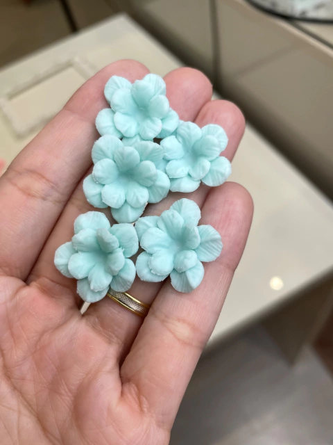 FLOR PORCELANA VERDE ÁGUA 2 CM 6 UNIDADES 2