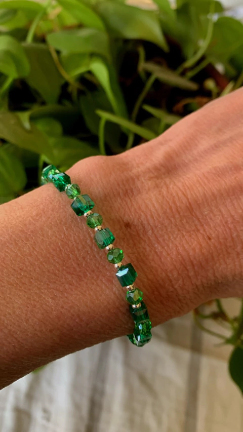 Pulsera Cristales y Bolitas Verde