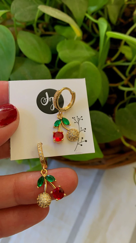 Huggie Micropave Cherry AD (PRECIO POR UNIDAD)