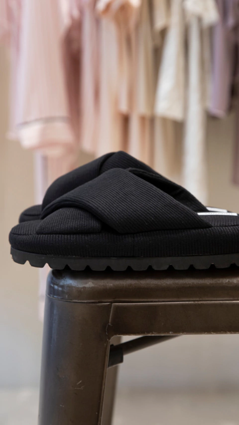 Pantuflon cruzado morley negro (8011NE)