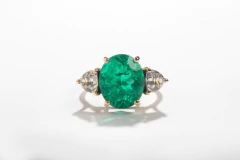 Anel Esmeralda Oval 3.5 cts na internet