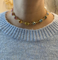 Colar Pedras na internet