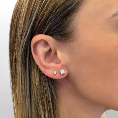 Brinco Princess Cut 0.6 cts Cada Pino em ouro 10K - comprar online