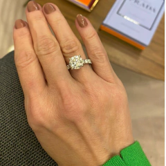 Anel Solitário Pavê 4.3 cts - comprar online