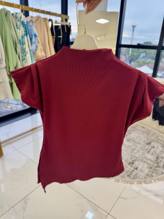 Blusa Assimétrica na internet