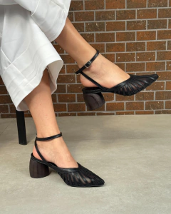 SANDÁLIA ZAYA ALL BLACK na internet