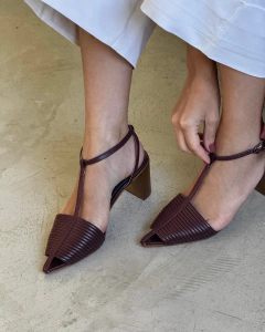 Imagem do SANDÁLIA ESTER VINHO