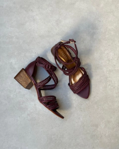 SANDÁLIA NAMUR VINHO na internet