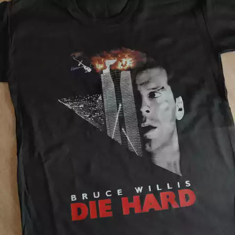 REMERA DIE HARD - DTF