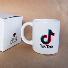Taza TikTok con nombre