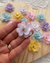 Flor de tecido com pérola e strass branca - 2 unidades