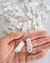 Prendedor de Chupeta Branco– 2 unidades - comprar online
