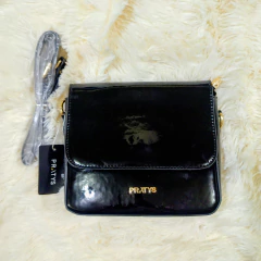 Cartera charol
