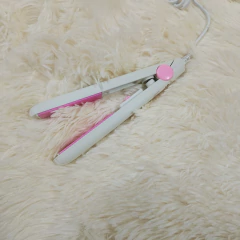 Plancha de pelo pequeña flequillera - comprar online