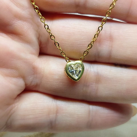 Conjunto corazón mini punto de luz dorado