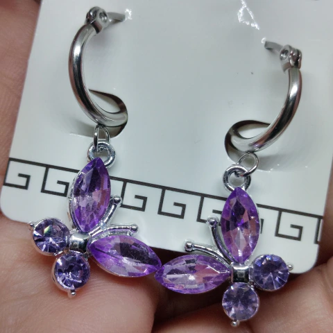 Argolla con mariposa cristal AQ