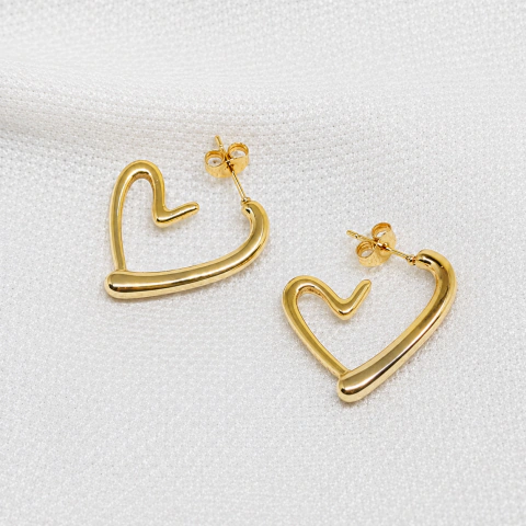 Aros con forma de corazón acero dorado