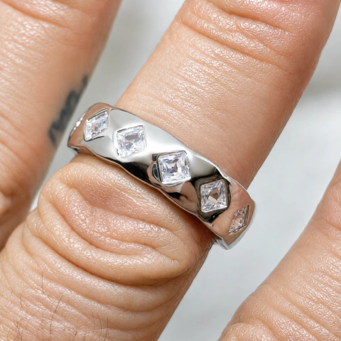 Anillo extensible con strass rombo