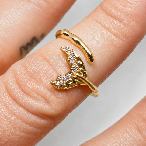 Anillo colita de delfín con strass