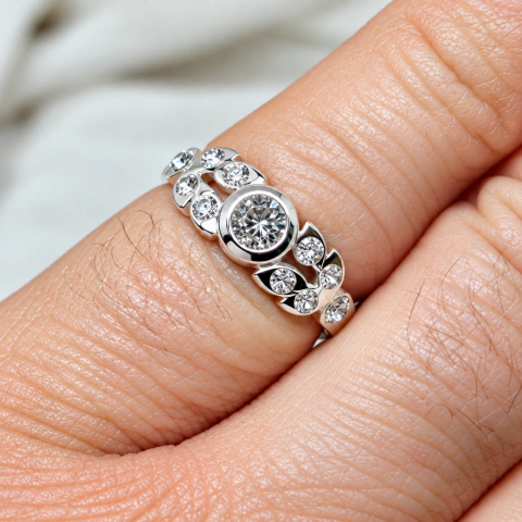 Anillo acero blanco brillante central #16