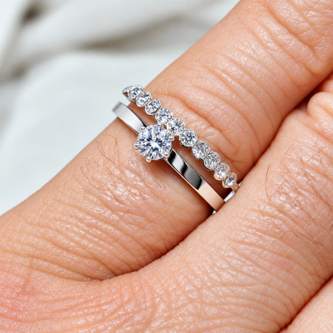 Anillo acero blanco doble punto de luz y strass