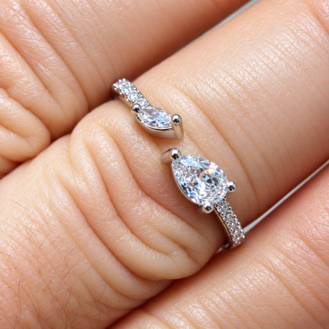 Anillo extensible gota y hoja