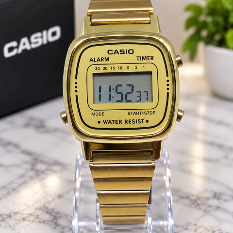 Reloj Casio vintage dorado