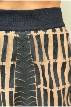 Saia Tule Capella Nude e Preta - loja online