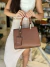 Bolsa Tote Very Classic Exclusiva Marrom