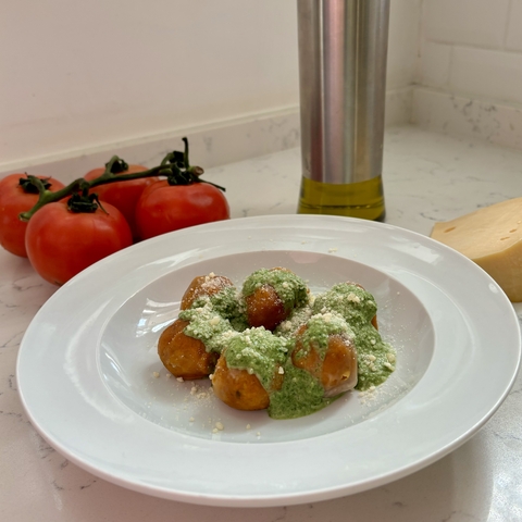 Gnocchis de Zanahorias rellenos, con crema de espinacas (2 porc. / 750gr)