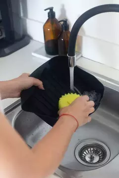 MOLDE PARA AIR FRYER CUADRADO NEGRO - Helena - Hogares con alma