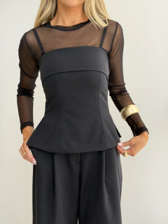 Blusa Margot - Preto na internet