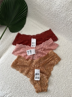 Kit Calcinha 3 Livia na internet