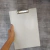 PRANCHETA OFÍCIO MDF LAMINADO BRANCO CLIP GARRA
