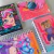 CADERNETA 100X146 IT GIRL 65375 JANDAIA - comprar online