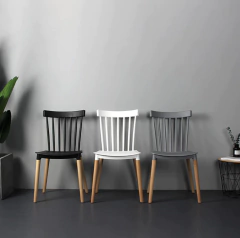 Silla Italia - negra en internet