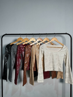 REMERA GRETEL - Chesmin