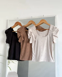 REMERA EMILY en internet