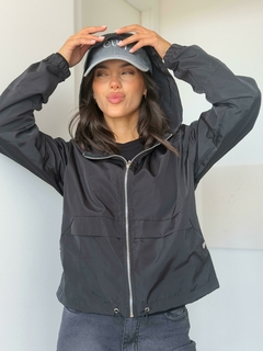 CAMPERA ROMPEVIENTO MUMBAI